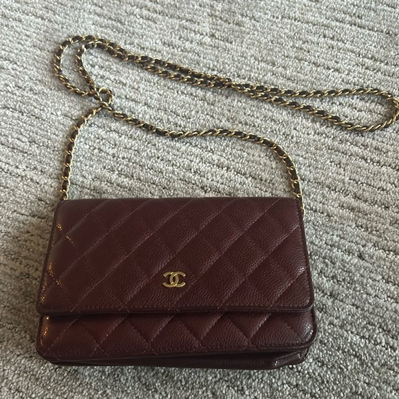 Chanel Caviar Quilted Wallet on Chain Burgundy - Picture 1 of 6
